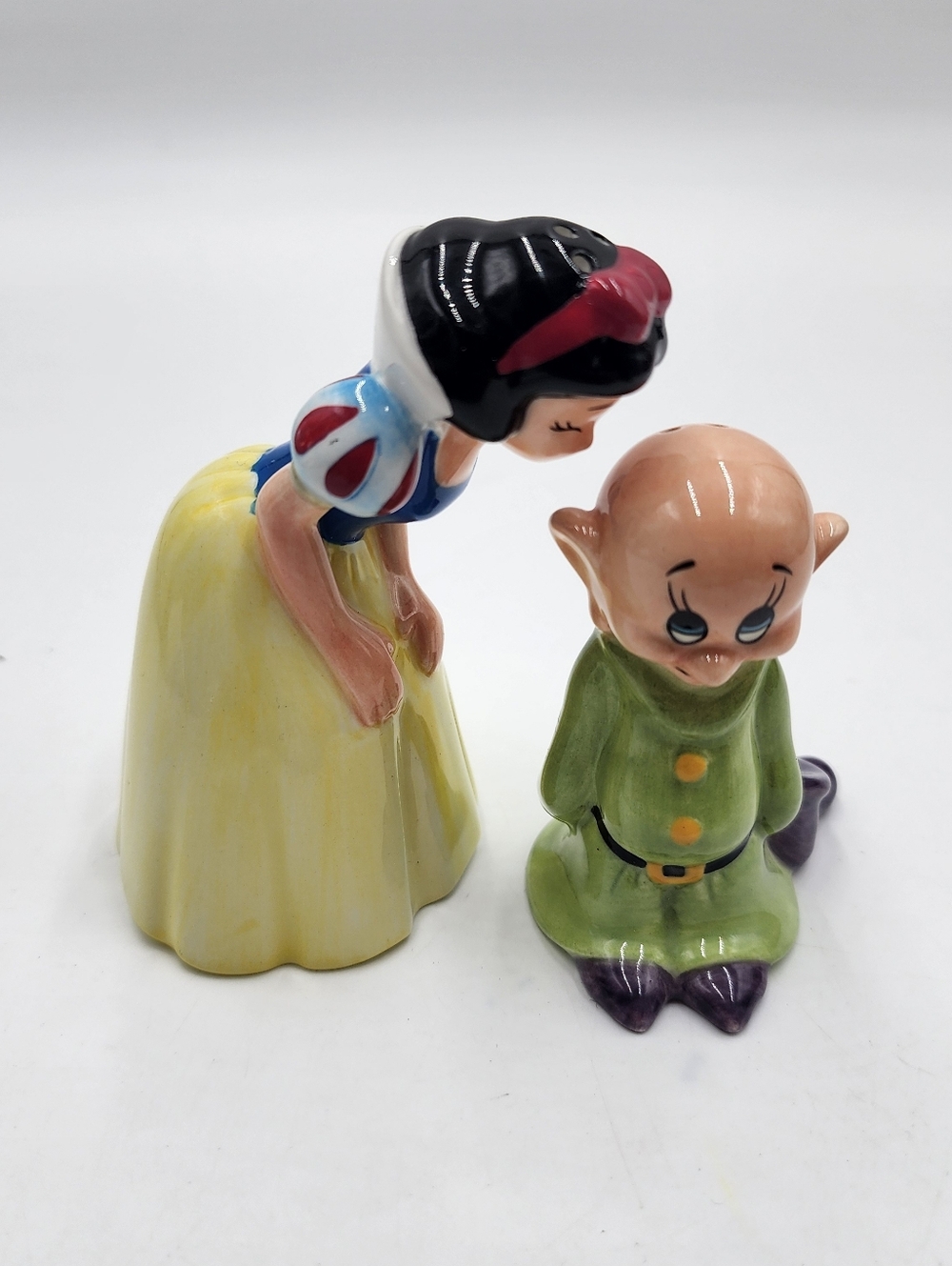 Snow White and Dopey salt & pepper shakers